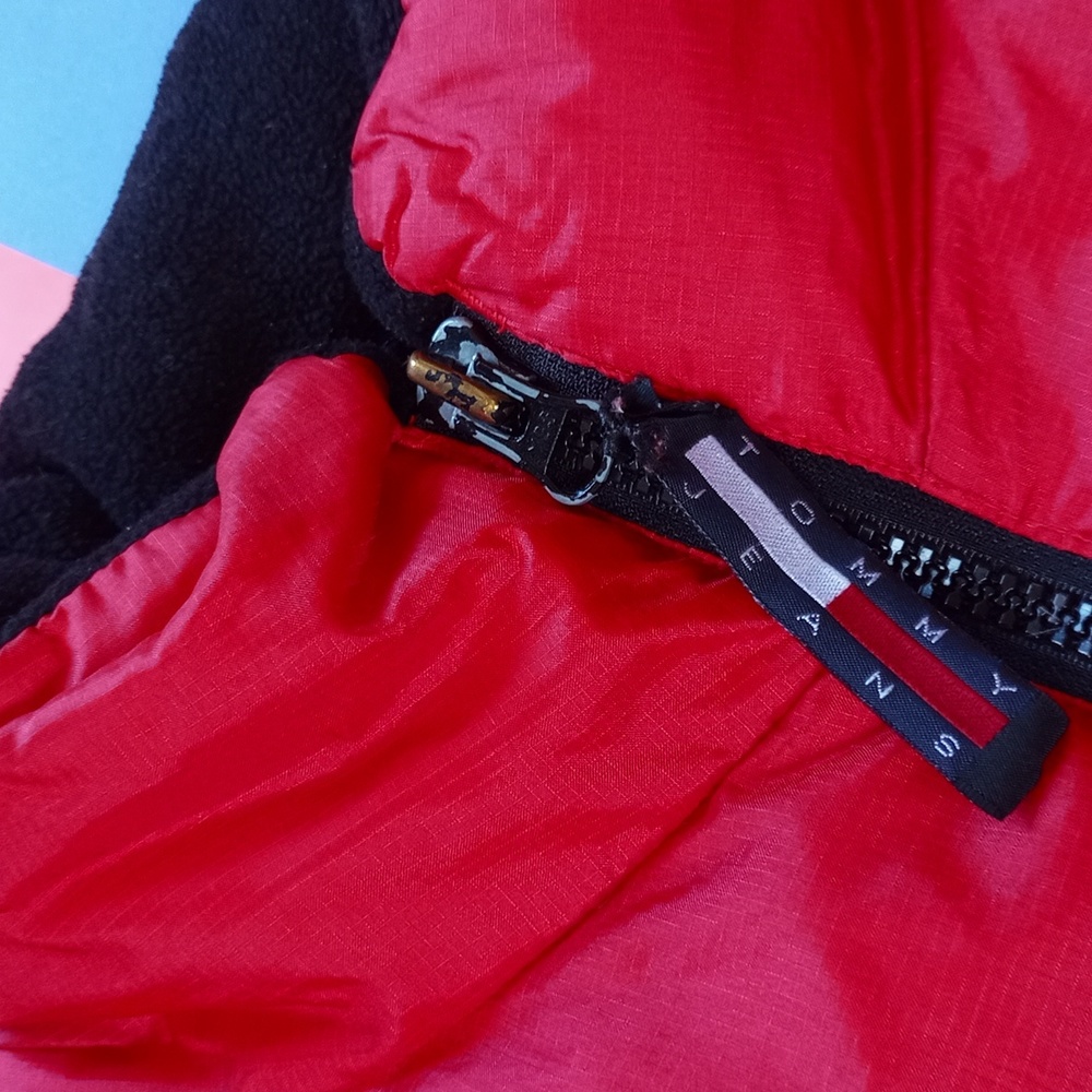 Vintage 90s Tommy Hilfiger Goose Down Puffer Jacket RED - Picture 10 of 14